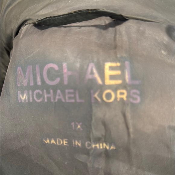 MICHAEL Michael Kors Olive Green Quilted Vest for Versatile Layering - Picture 6 of 11